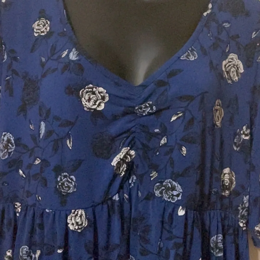 🌺TORRID Ruched Front Babydoll Top🌺 - Picture 4 of 7